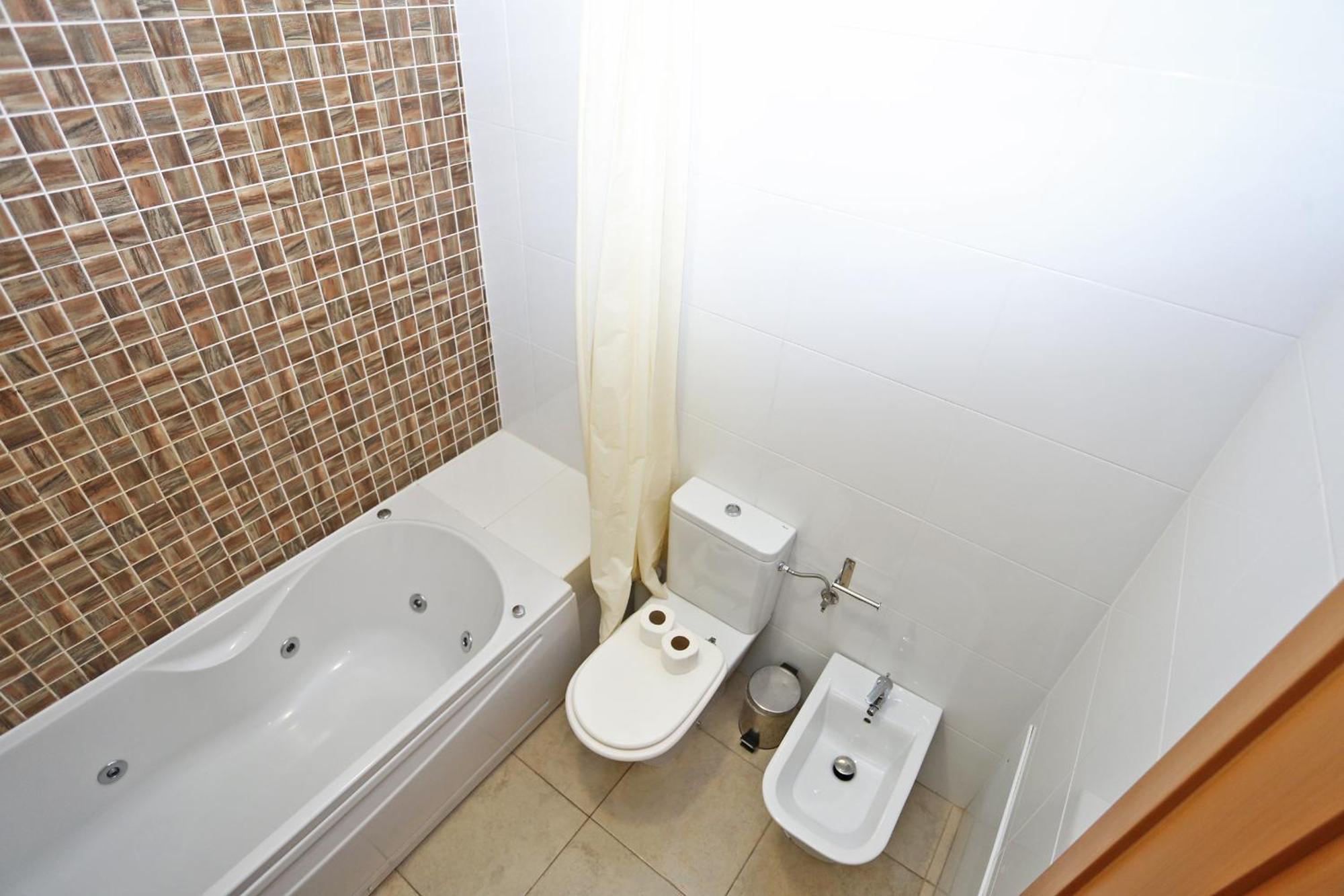 A04 - Large Modern 1 Bed Apartment With Pool Lagos Exterior photo